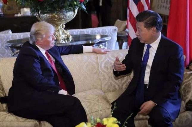 Председатель КНР Си Цзиньпин и президент США Дональд Трамп провели переговоры