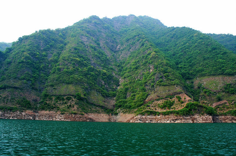 Одно из самых живописных мест Китая — ущелье Уся 
