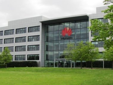Huawei построит в Британии завод по разработке микросхем