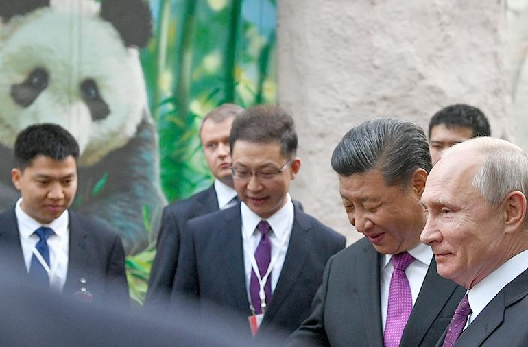 "Самый близкий друг": Как Си Цзиньпин съездил в Россию
