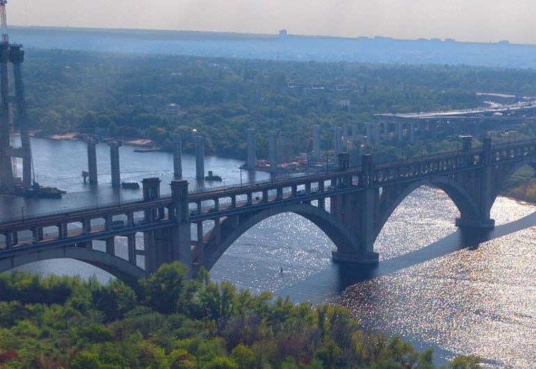Укравтодор и китайская компания СRВС договорились построить мост в Запорожье