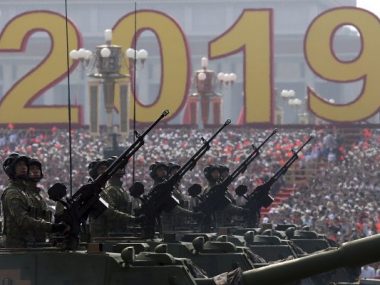 В Китае прошел крупнейший в истории военный парад