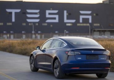 Маск ожидает полного одобрения автопилота Tesla в Китае в начале 2026 года
