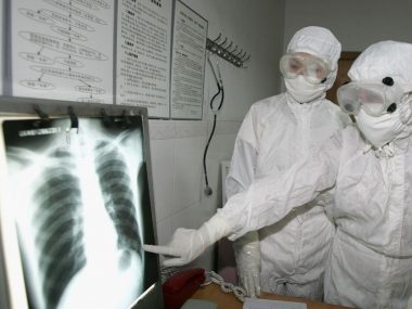В Китае выяснили причину распространения вируса пневмонии