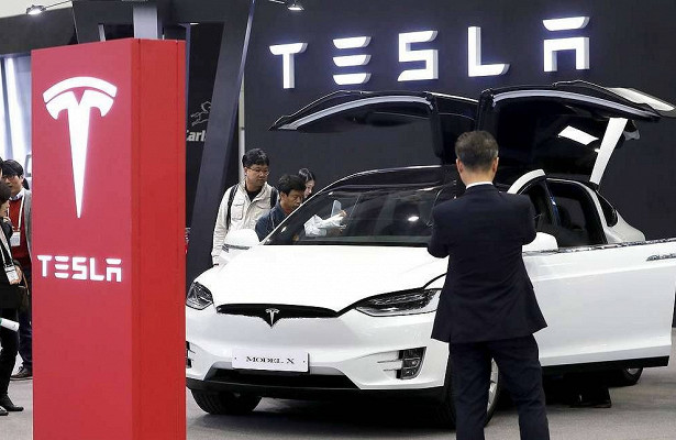 Компания Tesla открыла завод электромобилей в Китае