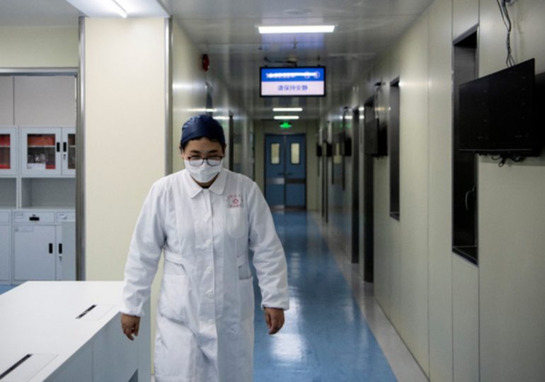 Испытания вакцины от коронавирусом начнутся не раньше апреля– министр науки и технологий КНР