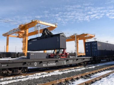 Китай возобновил грузовое сообщение с Европой