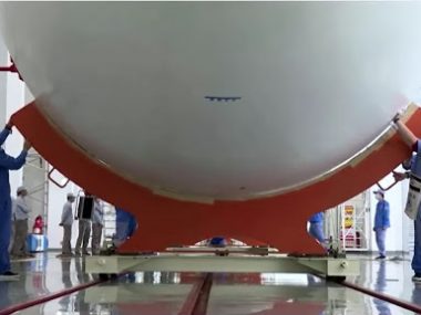 Китай подготовил к старту новую тяжелую ракету-носитель, предназначенную для выведения грузов в ближний космос