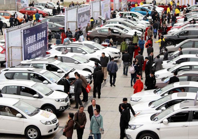 Китай запустит программы стимулирования продаж автомобилей