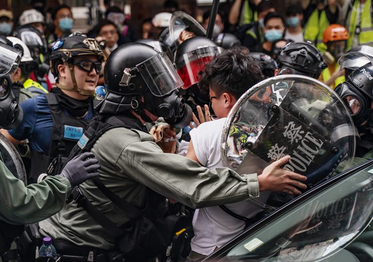 В Гонконге возобновились протесты из-за нового возможного закона безопасности