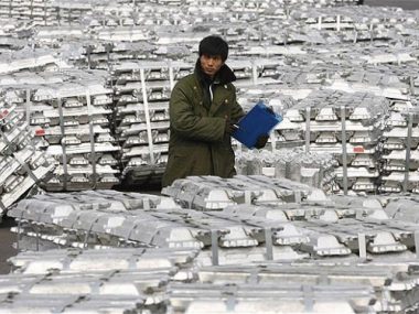 Китай сократил экспорт алюминия