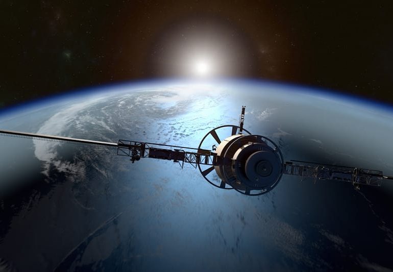Китай вывел на орбиту новые спутники связи