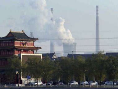 Экология и кризис. В Китае ускоренными темпами строят угольные электростанции для стимулирования экономики