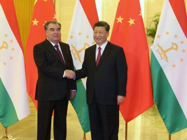 Главы Таджикистана и Китая обсудили по телефону проблемы экономики и борьбу с коронавирусом