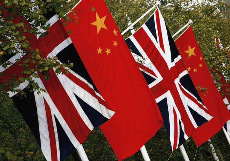 Британия запретила установку китайских камер наблюдения в госучреждениях