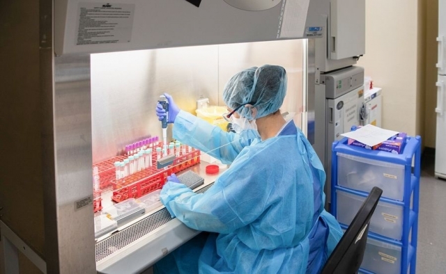 Специалисты КНР и ОАЭ совместными усилиями первыми в мире перешли к третьей стадии испытаний вакцины от коронавируса