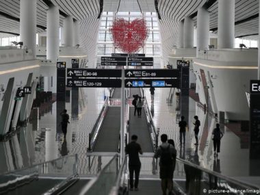 Аэропорт Пекина возобновил работу после полугодичного перерыва