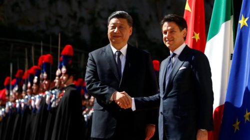Италия испытывает проблемы с принятием политических решений, считается в Европе "колонией Китая" - лидер партии "Лига"