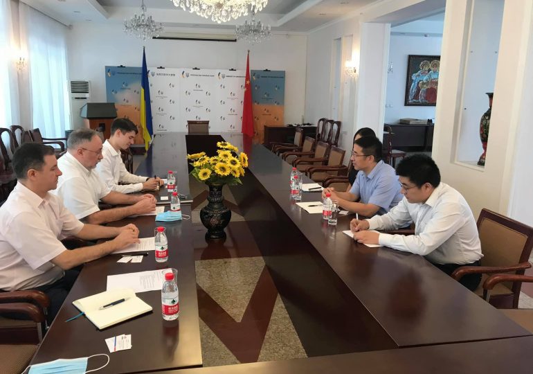 Посол Украины в КНР обсудил с CRCC развитие морской инфраструктуры в Укране