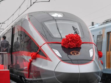 Китайская компания представила универсальный поезд для различных ж/д систем