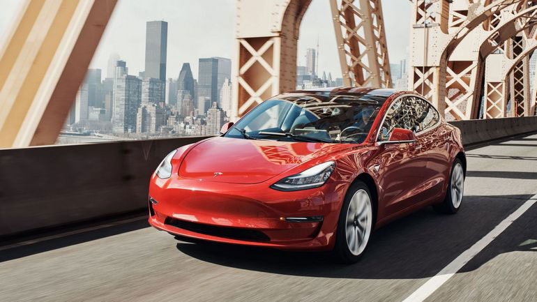 Tesla понизила цену на автомобили китайской сборки