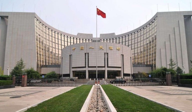 Китай уравновесит стабилизацию роста и предотвращение рисков – глава центрального банка