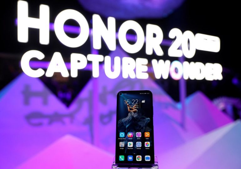 Huawei собирается продать свой бренд смартфонов Honor