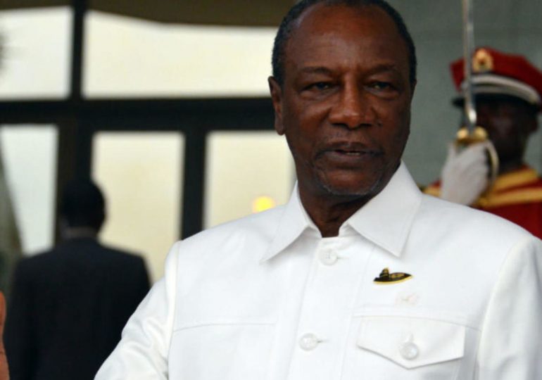 Китай поддержал переизбрание президента Гвинеи, несмотря на сомнительные выборы