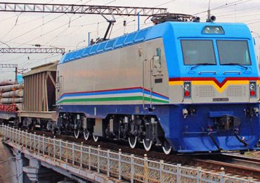 КНР доставила первую партию электровозов в Узбекистан