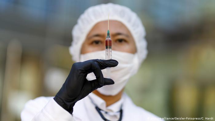 Китай провакцинировал более 9 млн человек от коронавируса