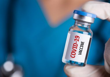 Китайская вакцина от коронавируса, которую закупила Украина, показала средний показатель эффективности ниже 60% – СМИ