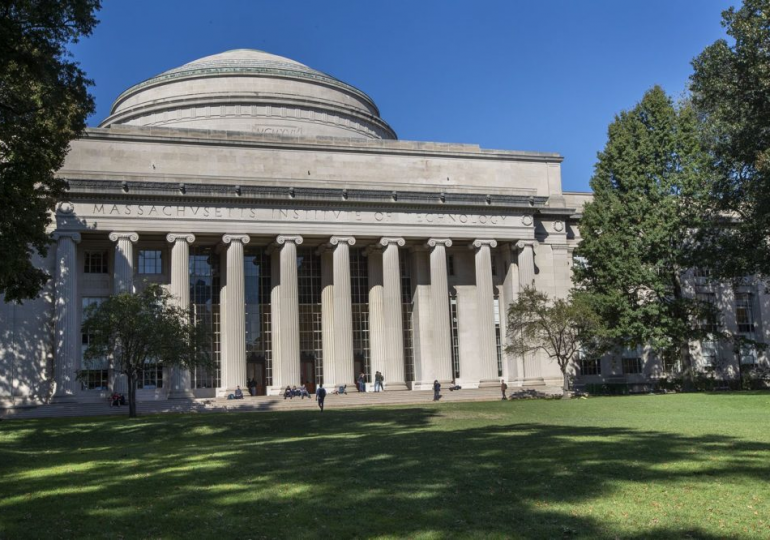 В США арестовали профессора MIT по подозрениям в связях с Китаем – WSJ