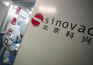 Поставка китайской вакцины Sinovac в Украину может быть отложена до апреля