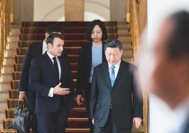 Макрон будет просить Си повлиять на Путина для достижения перемирия в Украине