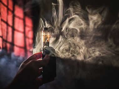 Китайские производители вейпов теряют капитализацию из-за применения Пекином закона о табаке