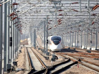 Китай вводит ограничения на строительство высокоскоростных железных дорог
