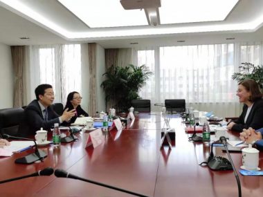 Украинские дипломаты обсудили расширение сотрудничества с Китаем в медицинской сфере