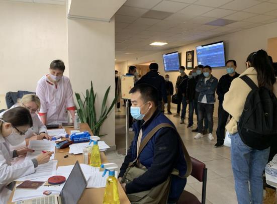 Китайцев в Одессе вакцинировали бесплатно – облздрав