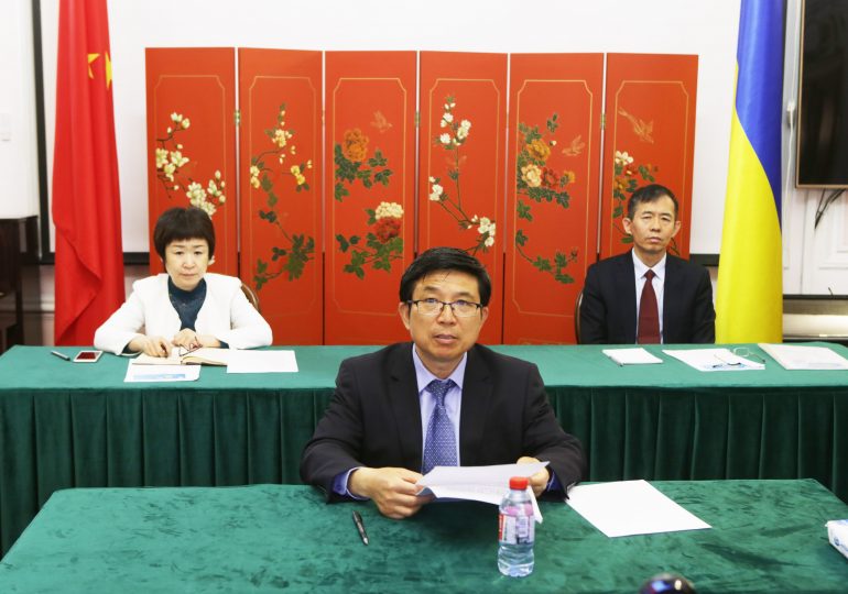 Посол КНР Фань Сяньжун принял участие в онлайн-семинаре, посвященном перспективам китайско-украинской торговли агропродукцией
