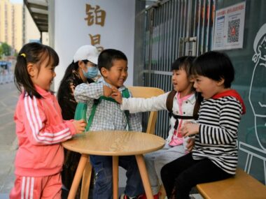 Разрешение на третьего ребенка слабо повлияет на рождаемость в Китае - Bloomberg