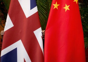 Китай пытается «захватить контроль» над международными организациями - парламент Великобритании