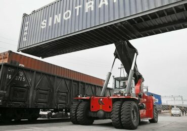 Китай и Казахстан открыли на границе новый контейнерный терминал