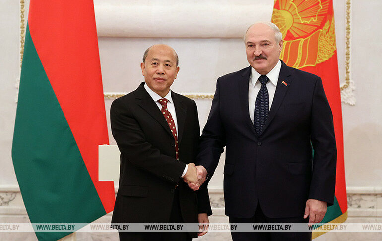 Китайский посол похвалил режим Лукашенко за «успехи в стабилизации общественно-политической ситуации в стране»