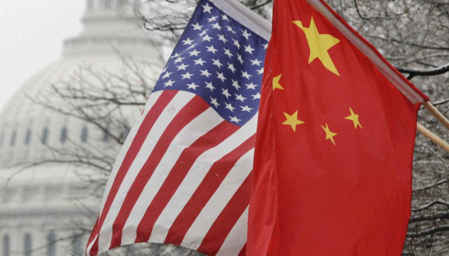 КНР ввела санкции против чиновников США