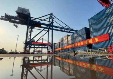 На реке Янцзы в Ухане заработал первый автоматический портово-железнодорожный терминал компании COSCO