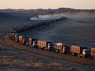 Китай вновь открыл границы для импорта монгольского угля