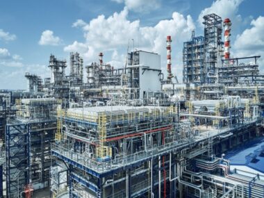 Остановка нефтехимических предприятий в КНР привела к росту мировых цен на полимеры
