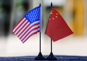 Китай надеется на отмену пошлин и санкций со стороны США для разрешения торгового кризиса