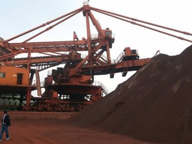 В Китае выросли фьючерсы на железную руду в ожидании возобновления производства стали
