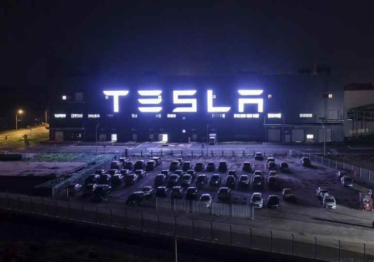Tesla инвестирует 188 млн долларов в расширение завода в Шанхае